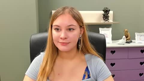 Snapshot of playgirl_valeria chatting on February 1, 11:32 am Valeria online show from February 1, 11:32 am