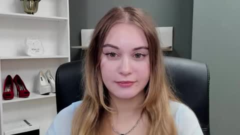 Snapshot of playgirl_valeria chatting on November 9, 2:26 pm Valeria online show from November 9, 2:26 pm