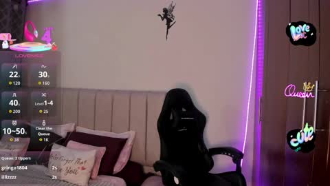 Ashely3 online show from May 20, 1:12 am