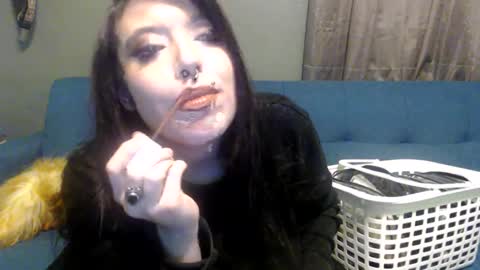 Snapshot of pleasantdinosaurus7537 chatting on November 18, 2:43 pm pleasantdinosaurus7537 online show from November 18, 2:43 pm