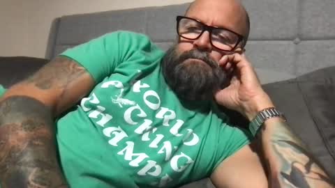 Snapshot of pleasesitonmycock chatting on November 12, 1:06 am PleaseSitOnMyCock online show from November 12, 1:06 am