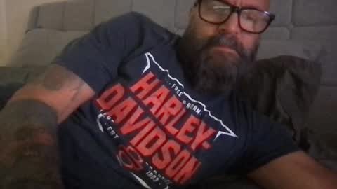 Snapshot of pleasesitonmycock chatting on December 5, 6:37 pm PleaseSitOnMyCock online show from December 5, 6:37 pm