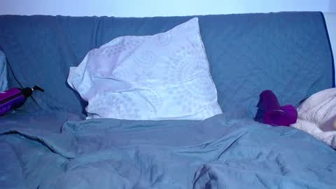 Snapshot of pleassing_ebonny chatting on December 19, 4:35 pm CHARLOTTE online show from December 19, 4:35 pm
