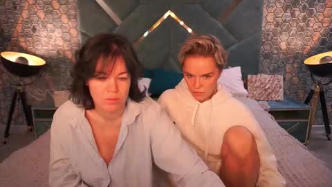 Snapshot of pleasurewecouple chatting on November 22, 7:07 am Ira brunette and Vika blonde online show from November 22, 7:07 am