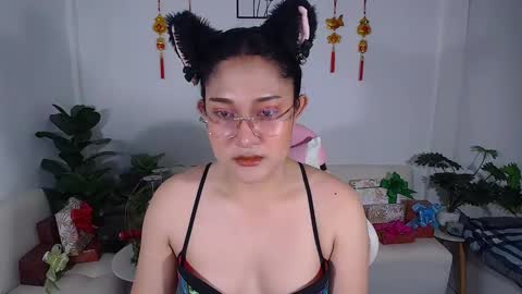 Snapshot of ploysaithailand chatting on March 3, 7:43 am Ploysai online show from March 3, 7:43 am