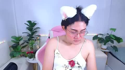 Snapshot of ploysaithailand chatting on September 22, 11:45 am Ploysai online show from September 22, 11:45 am