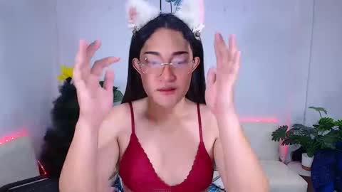 Snapshot of ploysaithailand chatting on May 16, 10:41 pm Ploysai online show from May 16, 10:41 pm