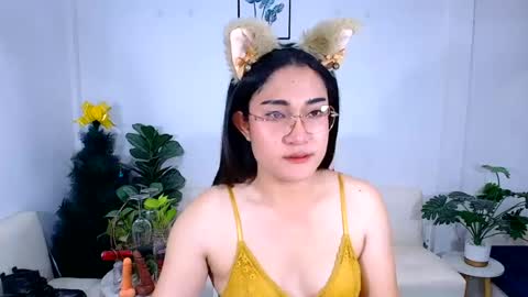 Snapshot of ploysaithailand chatting on June 15, 1:13 pm Ploysai online show from June 15, 1:13 pm