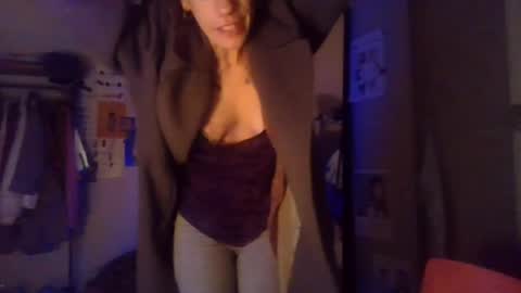 Snapshot of plsmecha chatting on July 4, 9:37 am plsmecha online show from July 4, 9:37 am