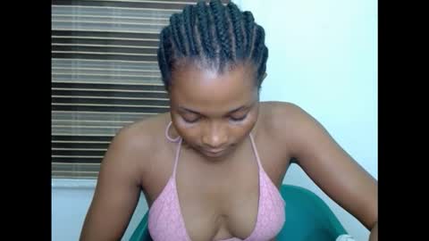 plumnjuicyx online show from December 3, 7:01 pm