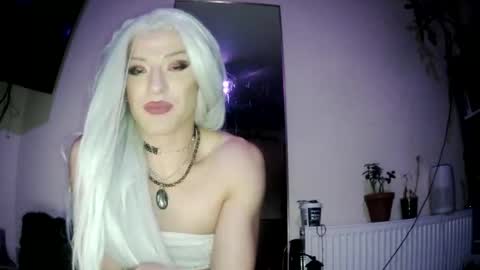 Pluto pullin online show from November 2, 4:37 am