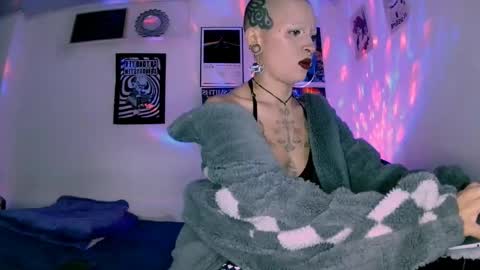    online show from April 21, 1:42 am