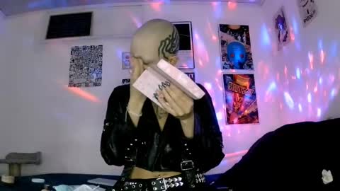    online show from May 20, 12:06 am