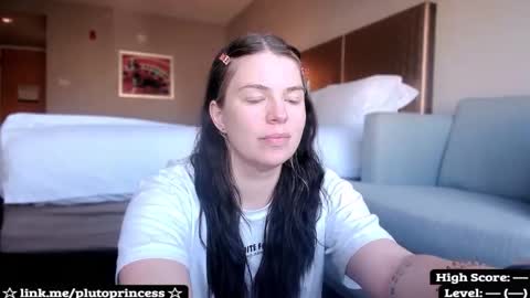 Pluto Princess online show from March 28, 9:36 pm