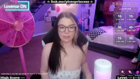 Snapshot of plutoprincess69 chatting on April 21, 3:02 am Pluto Princess online show from April 21, 3:02 am
