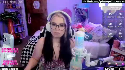 Snapshot of plutoprincess69 chatting on June 23, 3:59 am Pluto Princess online show from June 23, 3:59 am