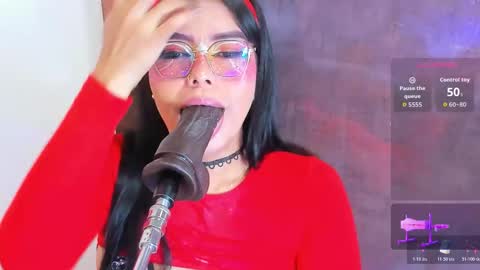 pocahontas_lantina online show from March 12, 4:18 am