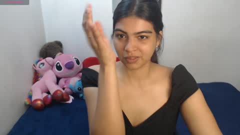 Snapshot of pocahontas_princess__ chatting on May 13, 2:47 pm Pocahontas online show from May 13, 2:47 pm