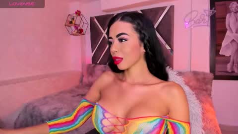 I dream of having many followers online show from September 14, 2:11 am