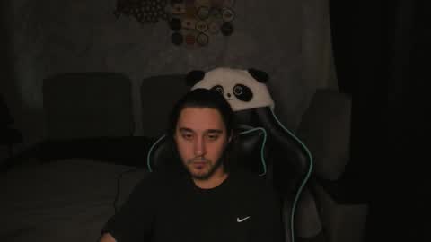 Snapshot of pohyi_ chatting on March 6, 4:20 am pohyi_ online show from March 6, 4:20 am