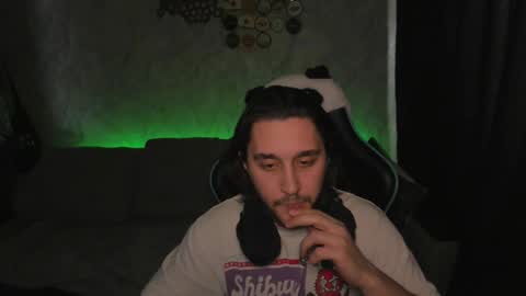 Snapshot of pohyi_ chatting on March 8, 9:24 am pohyi_ online show from March 8, 9:24 am