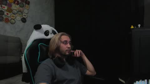 Snapshot of pohyi_ chatting on March 28, 3:55 pm pohyi_ online show from March 28, 3:55 pm