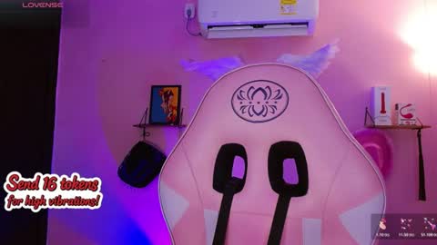 poison_liv online show from June 17, 1:34 pm