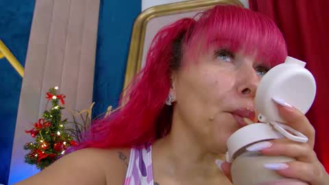 poison_milf_ online show from December 17, 4:51 am