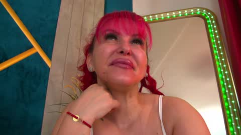 Snapshot of poison_milf_ chatting on May 10, 3:44 am poison_milf_ online show from May 10, 3:44 am