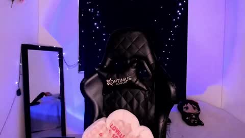 Willow                      Hours 12pm to 630pm Colombian time FRIDAY AND SUNDAY FREE DAYS online show from January 12, 8:14 pm