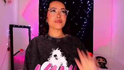 Willow                      Hours 12pm to 630pm Colombian time FRIDAY AND SUNDAY FREE DAYS online show from January 16, 5:23 pm