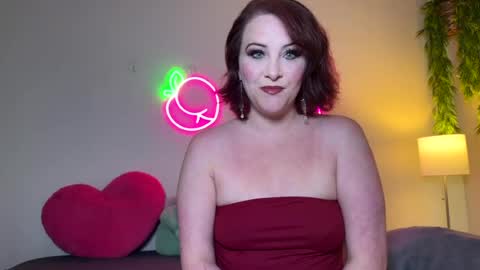 Snapshot of poisonedpeach chatting on July 5, 1:01 am Jenna online show from July 5, 1:01 am