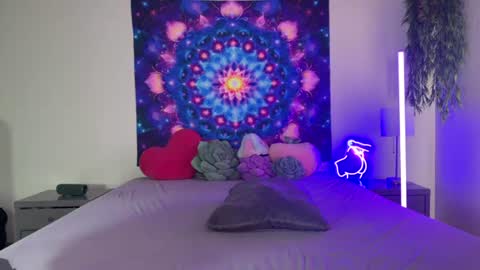 Snapshot of poisonedpeach chatting on July 29, 1:04 am Jenna online show from July 29, 1:04 am
