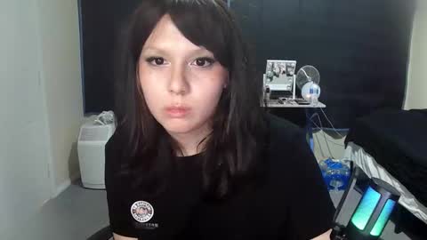 Snapshot of poki734056 chatting on November 1, 10:06 am poki734056 online show from November 1, 10:06 am