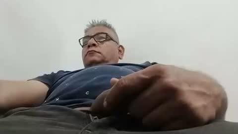 Snapshot of poli475 chatting on December 23, 3:29 am poli online show from December 23, 3:29 am