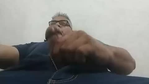 Snapshot of poli475 chatting on December 27, 10:16 pm poli online show from December 27, 10:16 pm