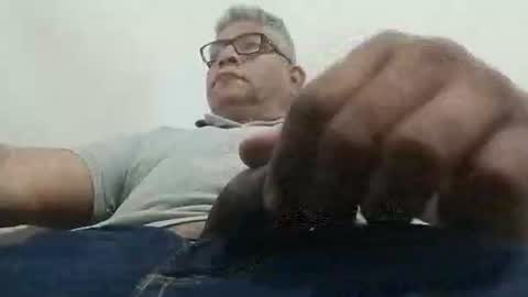 Snapshot of poli475 chatting on December 31, 2:47 pm poli online show from December 31, 2:47 pm