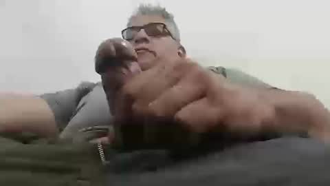 Snapshot of poli475 chatting on January 8, 2:25 am poli online show from January 8, 2:25 am