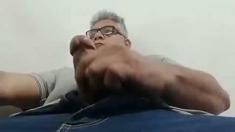 Snapshot of poli475 chatting on January 19, 11:23 am poli online show from January 19, 11:23 am