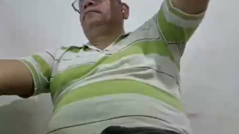 Snapshot of poli475 chatting on January 29, 6:54 am poli online show from January 29, 6:54 am