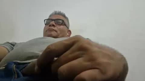 Snapshot of poli475 chatting on February 7, 3:45 am poli online show from February 7, 3:45 am