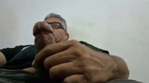 Snapshot of poli475 chatting on February 19, 2:33 am poli online show from February 19, 2:33 am