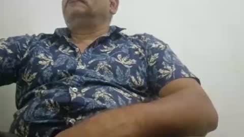 Snapshot of poli475 chatting on February 23, 11:55 am poli online show from February 23, 11:55 am