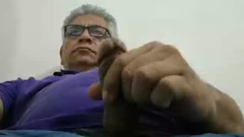 Snapshot of poli475 chatting on November 25, 4:01 am poli online show from November 25, 4:01 am