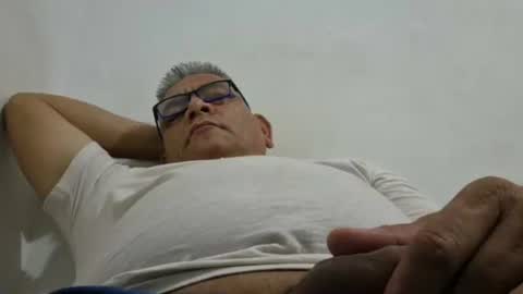 Snapshot of poli475 chatting on November 29, 6:38 am poli online show from November 29, 6:38 am