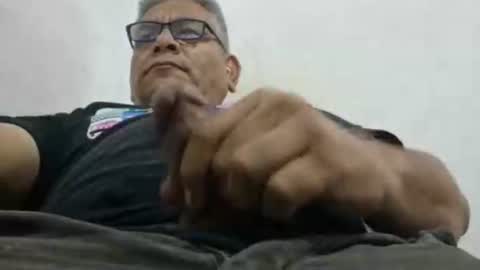 Snapshot of poli475 chatting on December 16, 1:16 pm poli online show from December 16, 1:16 pm