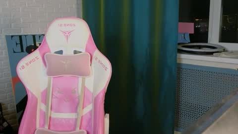 Snapshot of polidevis chatting on November 21, 11:03 pm Candytrain online show from November 21, 11:03 pm