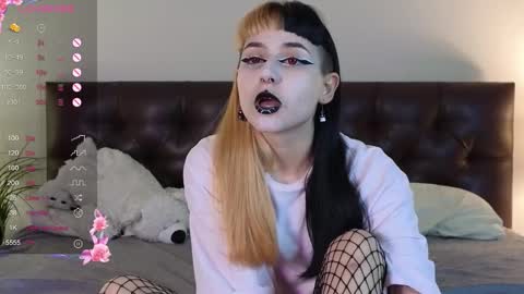 Snapshot of polidevis chatting on December 1, 10:42 am Candytrain online show from December 1, 10:42 am