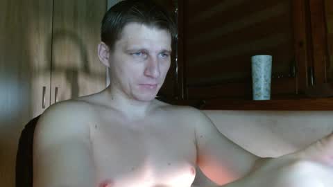 Poliglotjoe2 online show from May 19, 8:37 pm