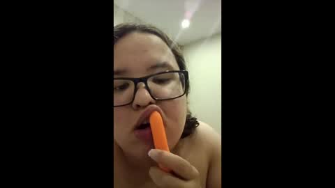 polina_moreau online show from June 5, 5:18 pm